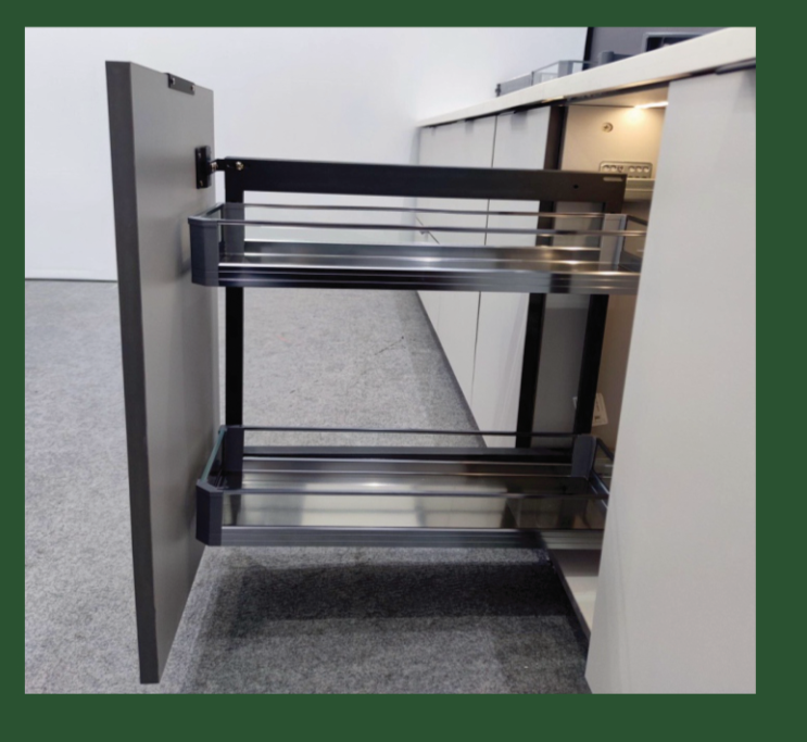 GLASS BOTTLE PULLOUT SOFT CLOSE